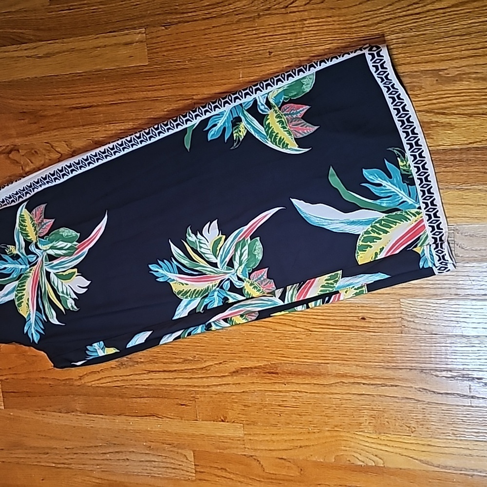 Flying Tomatoe wide legged jumpsuit - size S - Picture 16 of 16